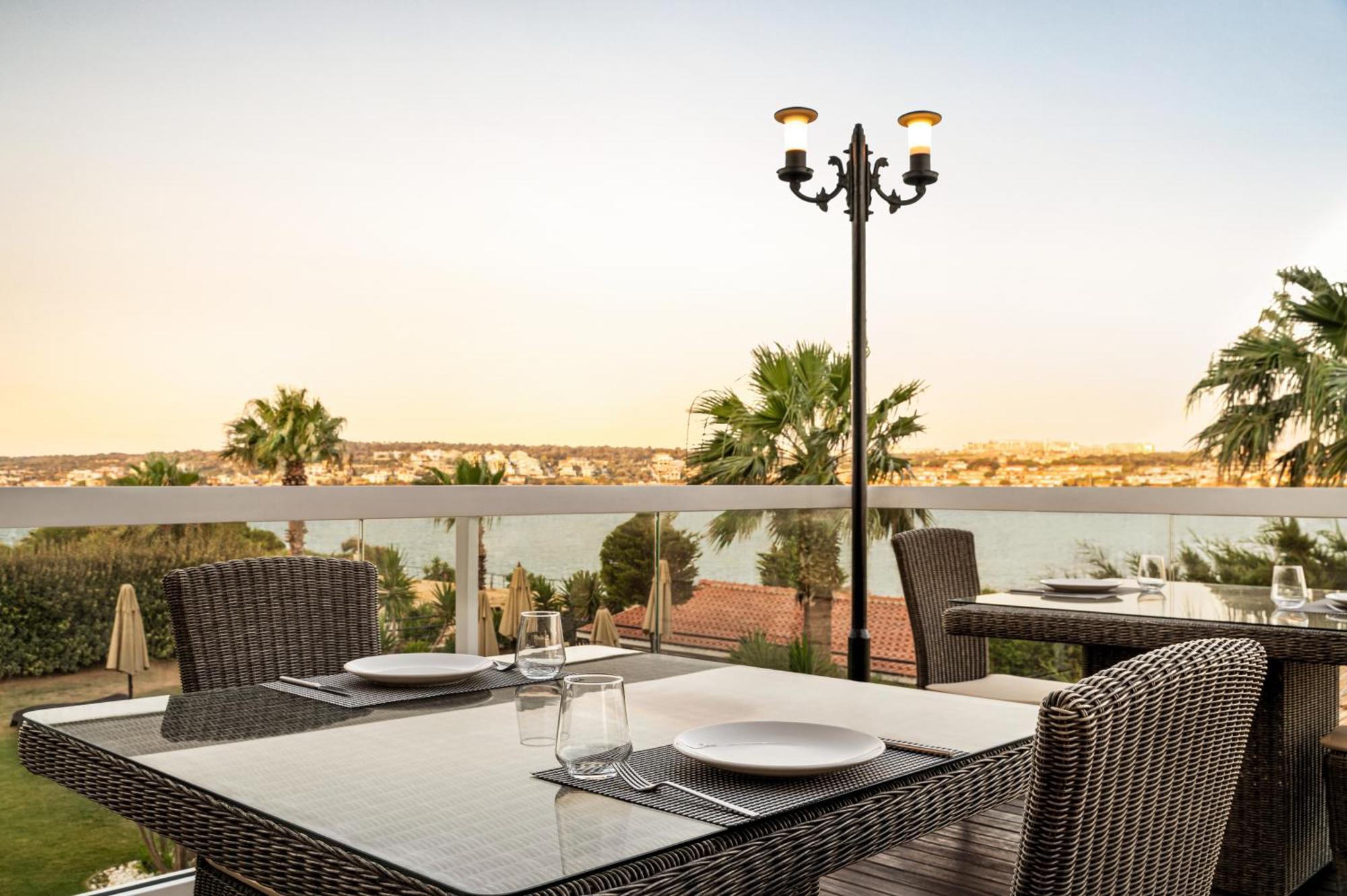 La Quinta By Wyndham Cesme Hotel İzmir Luaran gambar